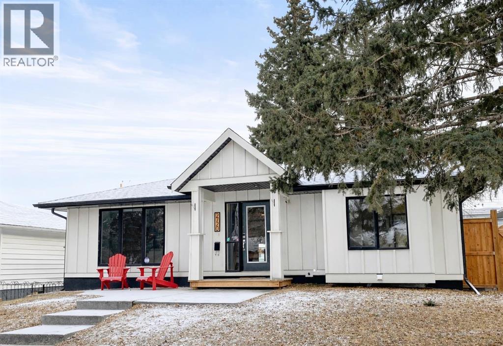 2720 41 Street Sw, Calgary, Alberta  T3E 3K6 - Photo 2 - A2280774