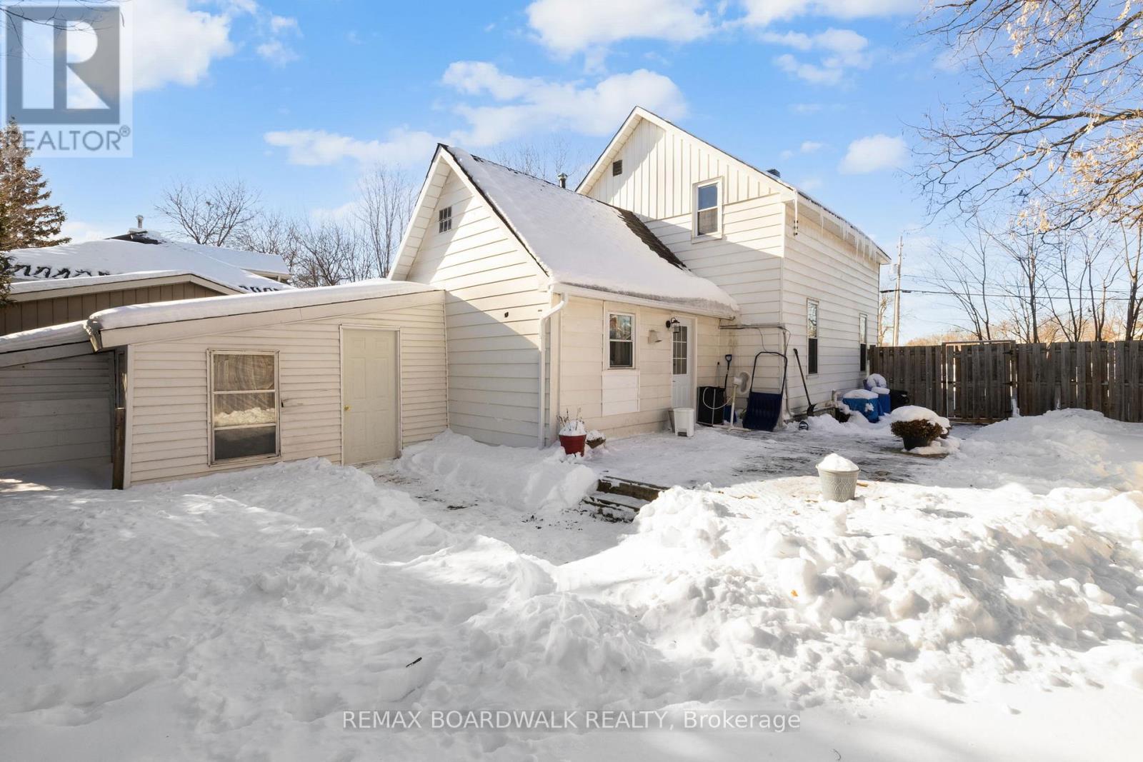 54 Coleman Street, Carleton Place, Ontario  K7C 4P1 - Photo 34 - X12755600