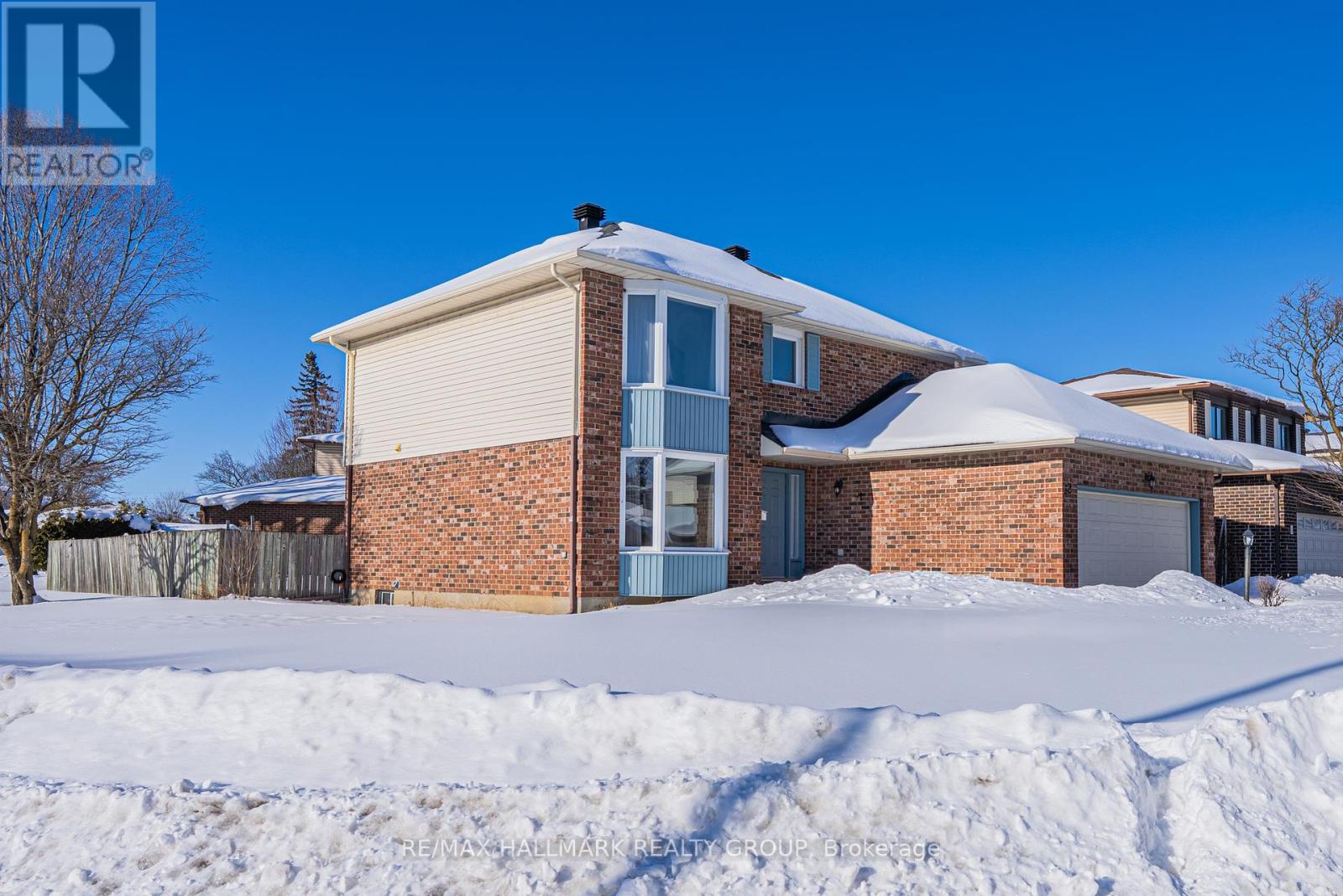 52 Thare Crescent, Ottawa, Ontario  K2J 2P5 - Photo 3 - X12755630