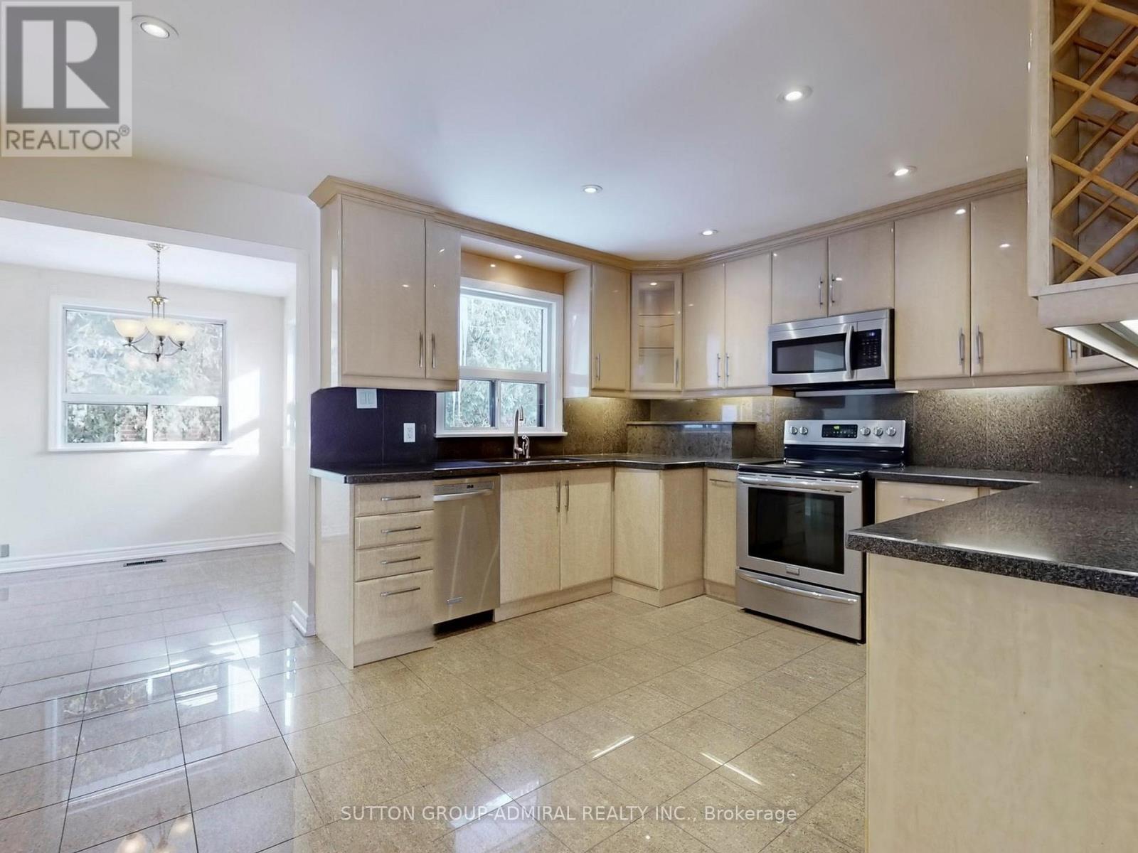 Upper - 129 Crestwood Road, Vaughan, Ontario  L4J 1A7 - Photo 12 - N12714718