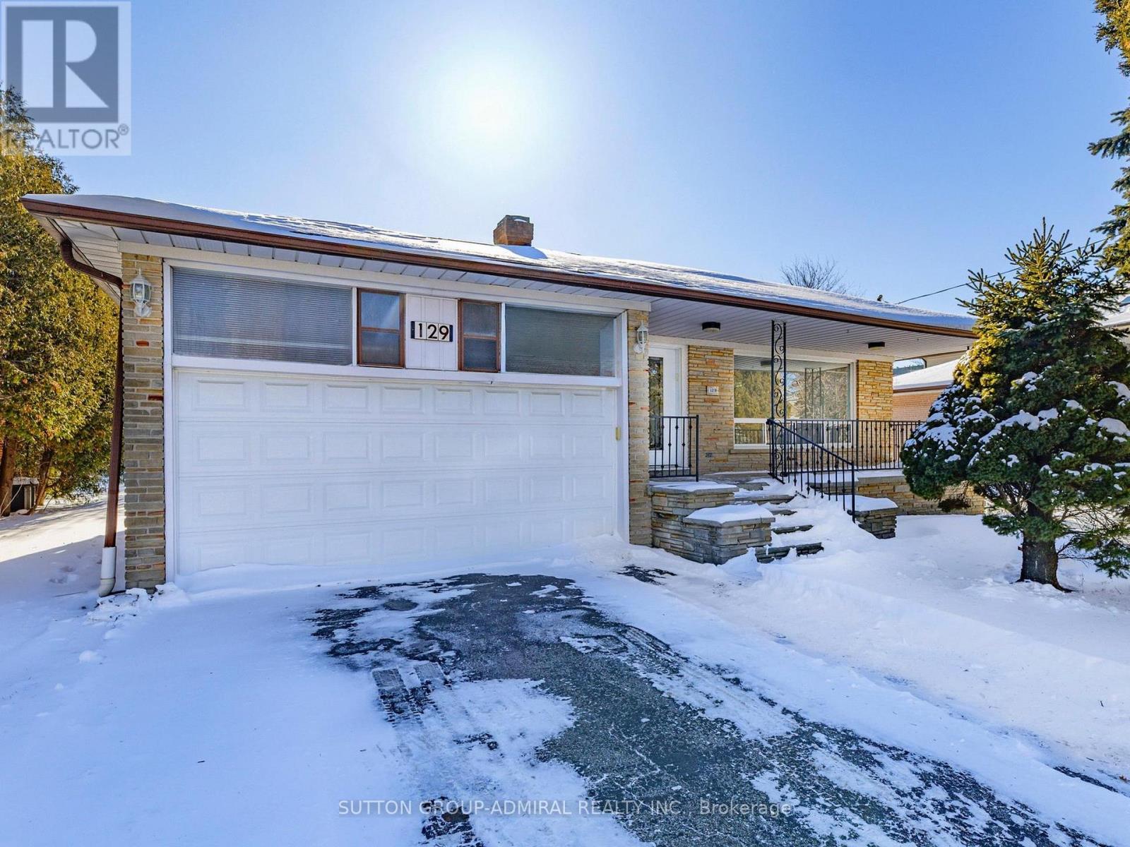 UPPER - 129 CRESTWOOD ROAD, Vaughan, Ontario