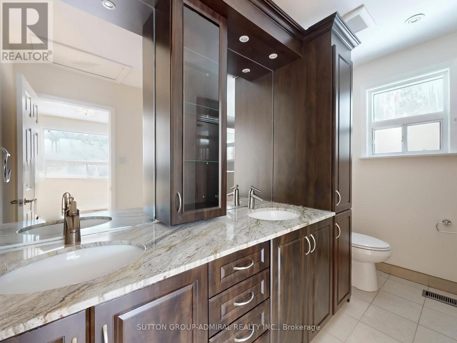 Upper - 129 Crestwood Road, Vaughan, Ontario  L4J 1A7 - Photo 17 - N12714718