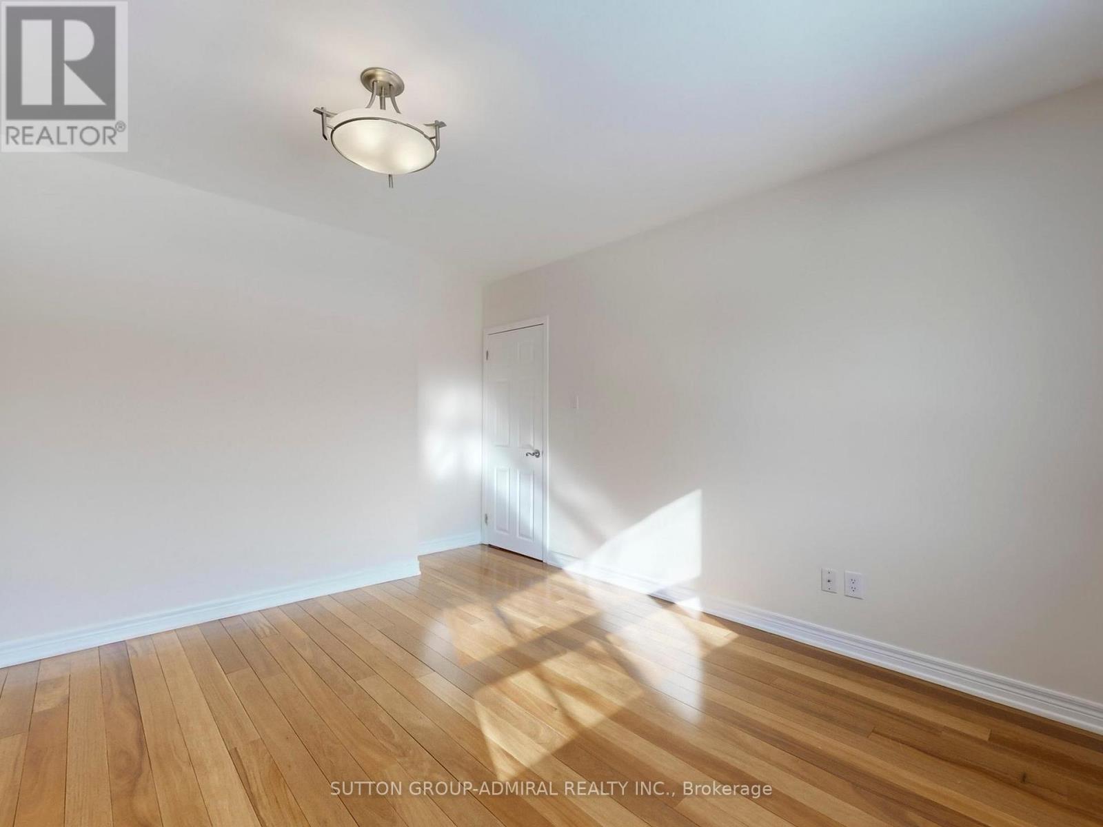 Upper - 129 Crestwood Road, Vaughan, Ontario  L4J 1A7 - Photo 20 - N12714718