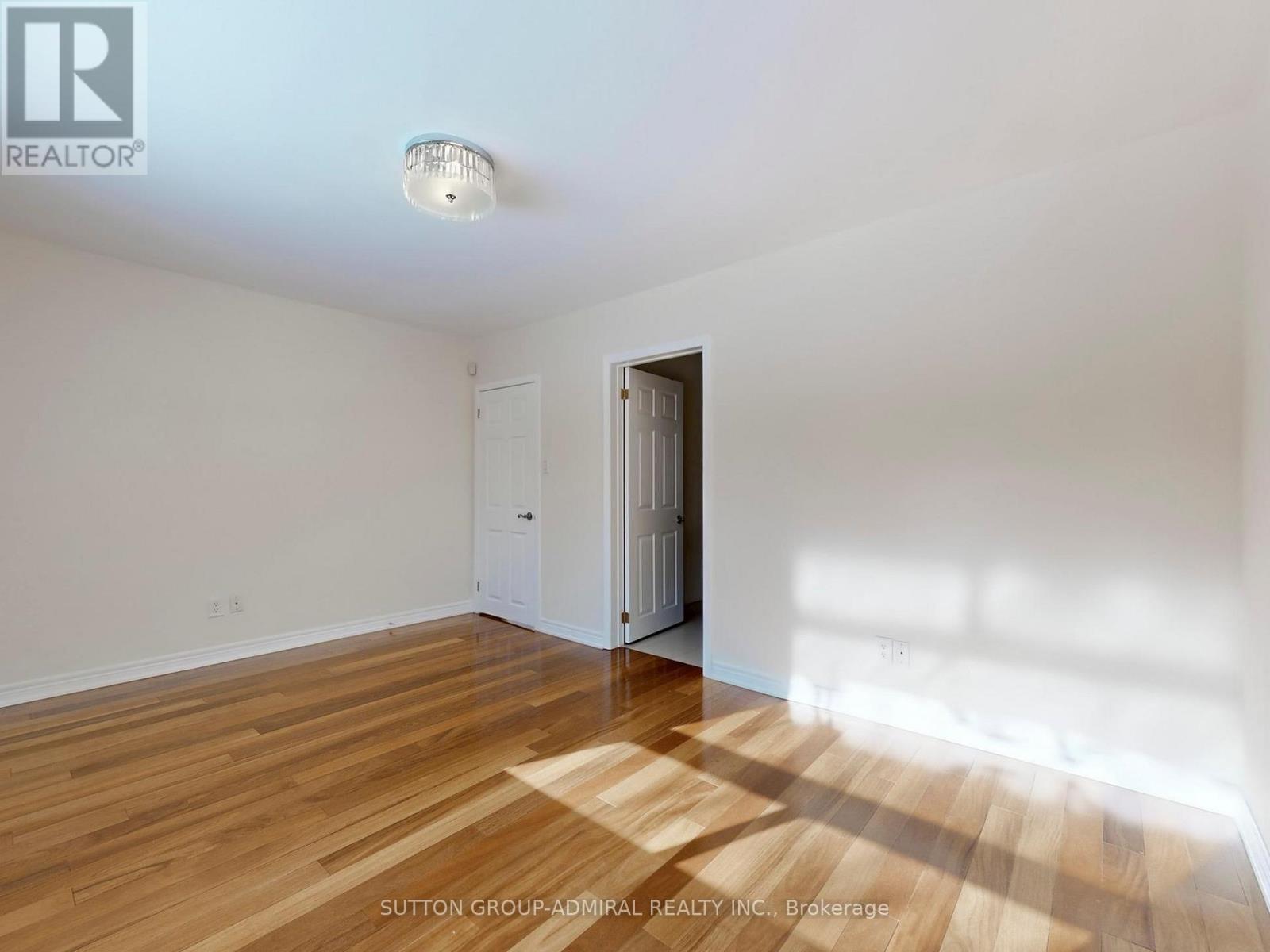 Upper - 129 Crestwood Road, Vaughan, Ontario  L4J 1A7 - Photo 16 - N12714718