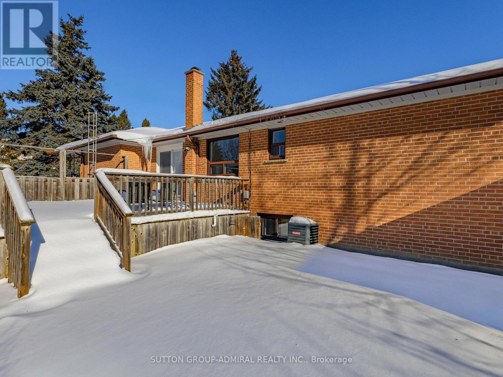 Upper - 129 Crestwood Road, Vaughan, Ontario  L4J 1A7 - Photo 26 - N12714718