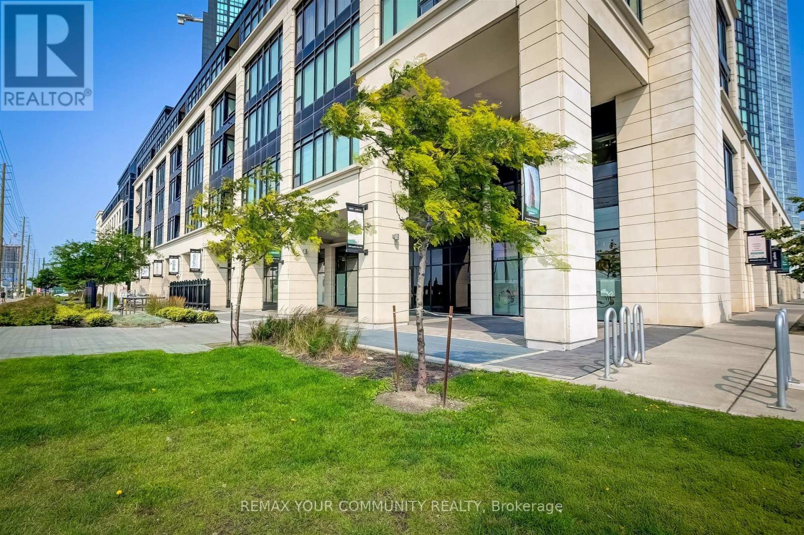 1503 - 2910 Highway 7 Road W, Vaughan, Ontario  L4K 0H8 - Photo 2 - N12752644