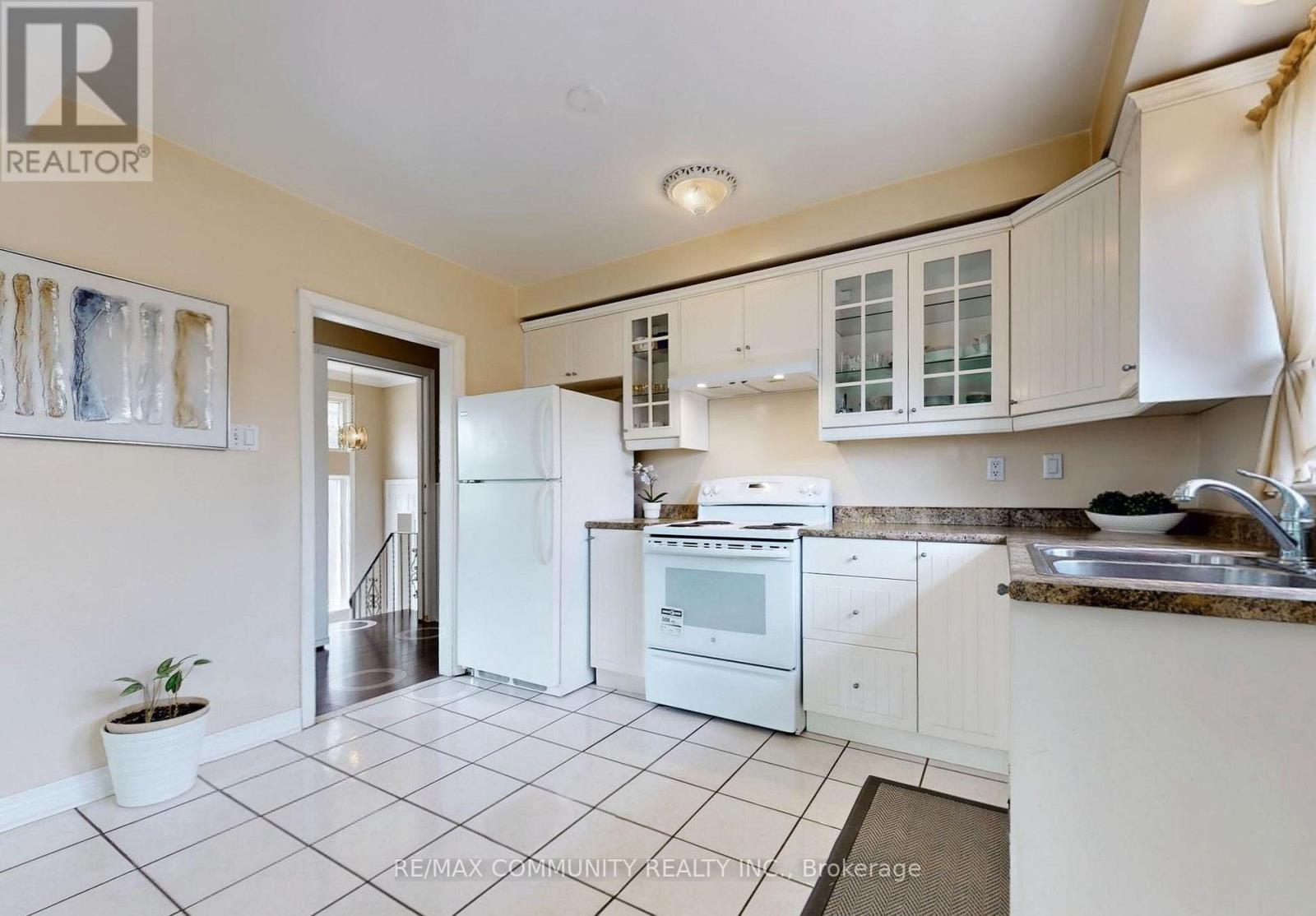 Main - 1 Applefield Drive, Toronto, Ontario  M1P 3X8 - Photo 10 - E12755598