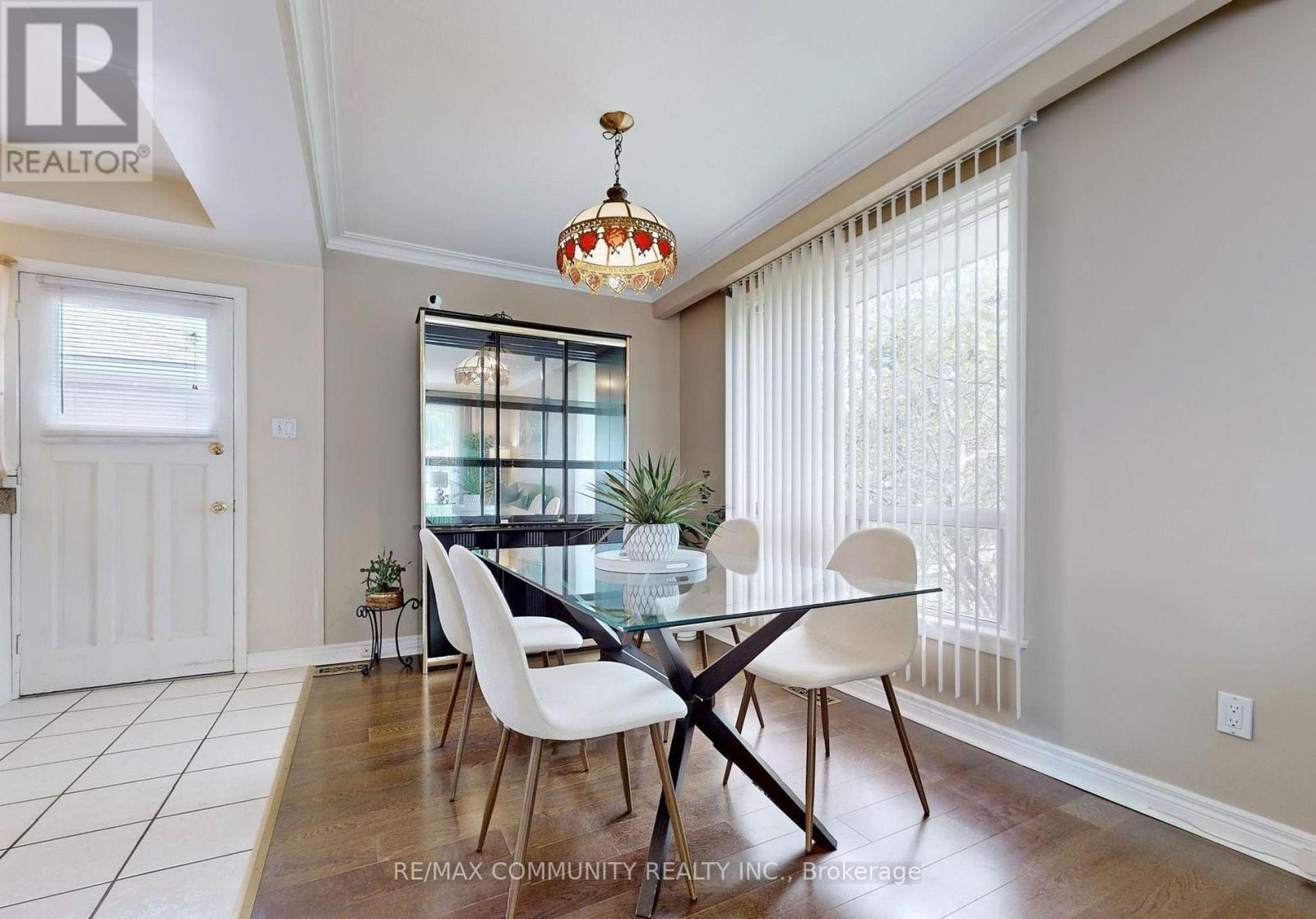 Main - 1 Applefield Drive, Toronto, Ontario  M1P 3X8 - Photo 7 - E12755598