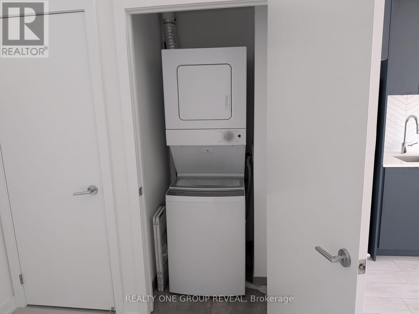 203 - 1601 Charles Street, Whitby, Ontario  L1N 0P1 - Photo 10 - E12755620