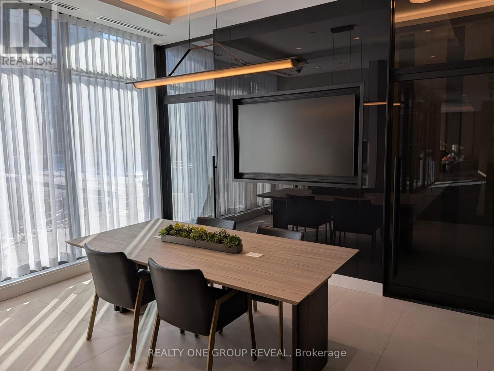 203 - 1601 Charles Street, Whitby, Ontario  L1N 0P1 - Photo 3 - E12755620