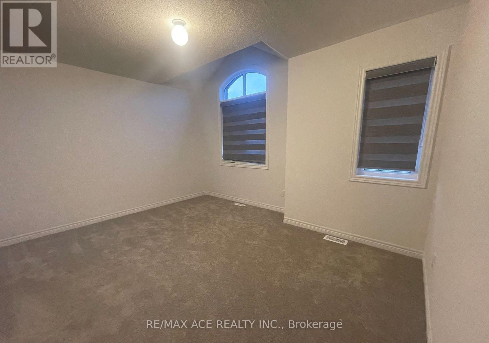 6 Wakefield Boulevard, Essa, Ontario  L0M 1B5 - Photo 6 - N12755682