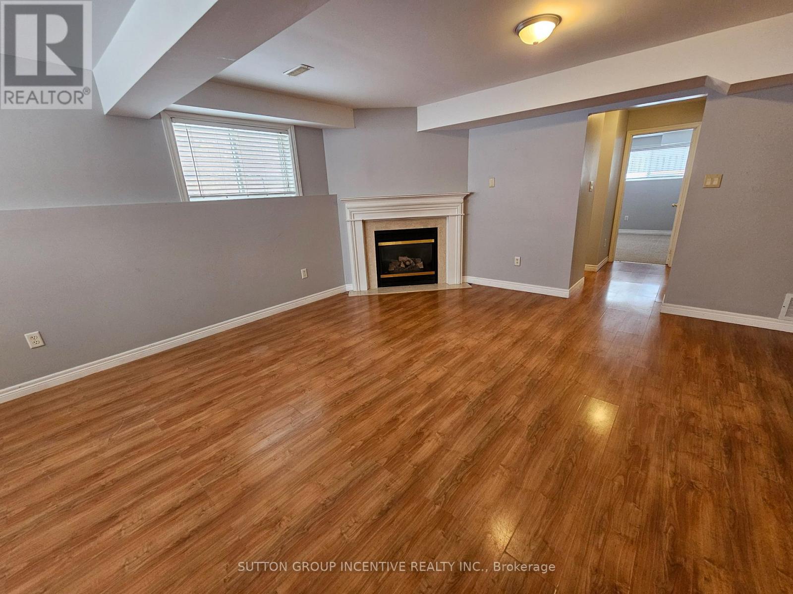 Lower - 8 Heritage Court, Barrie, Ontario  L4N 0E6 - Photo 2 - S12679720