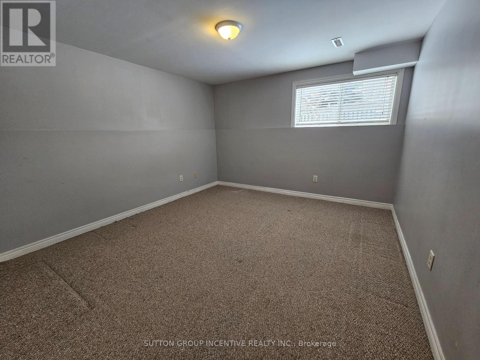 Lower - 8 Heritage Court, Barrie, Ontario  L4N 0E6 - Photo 10 - S12679720