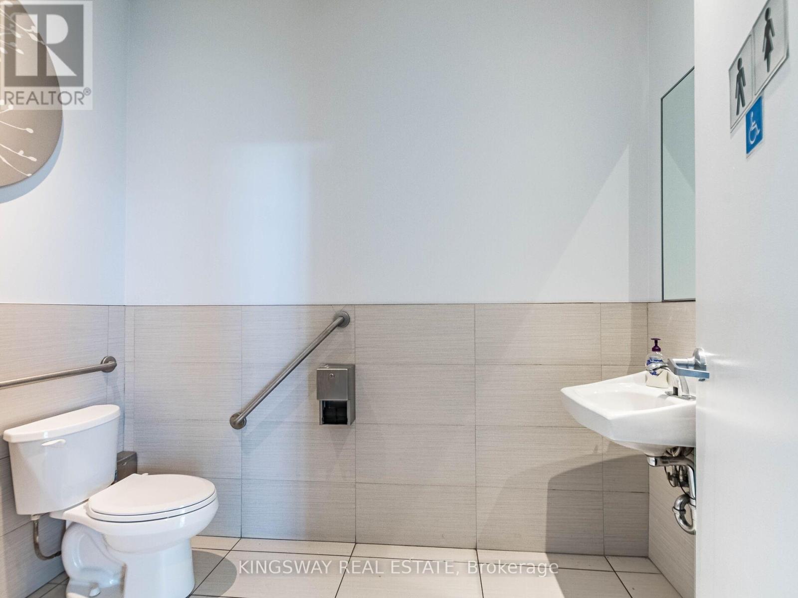 7 - 3391 Bloor Street W, Toronto, Ontario  M8X 1G3 - Photo 12 - W12731356