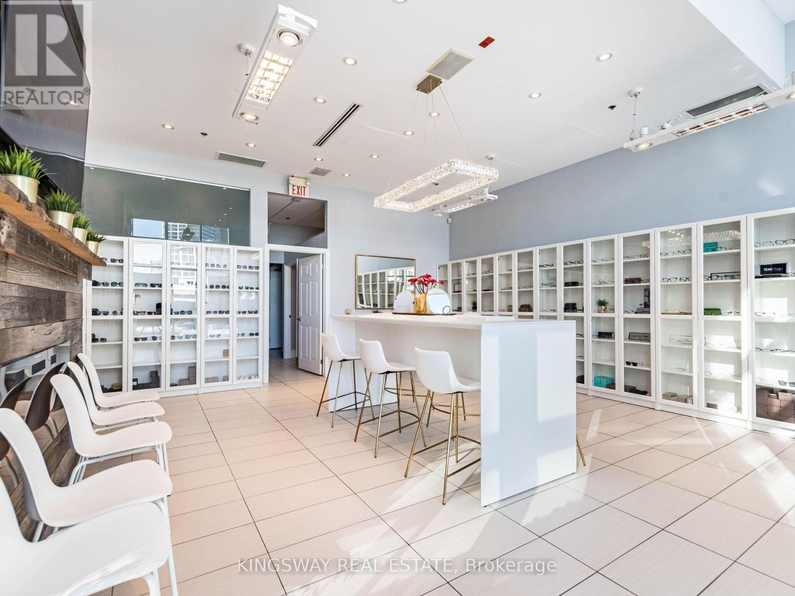 7 - 3391 Bloor Street W, Toronto, Ontario  M8X 1G3 - Photo 15 - W12731356