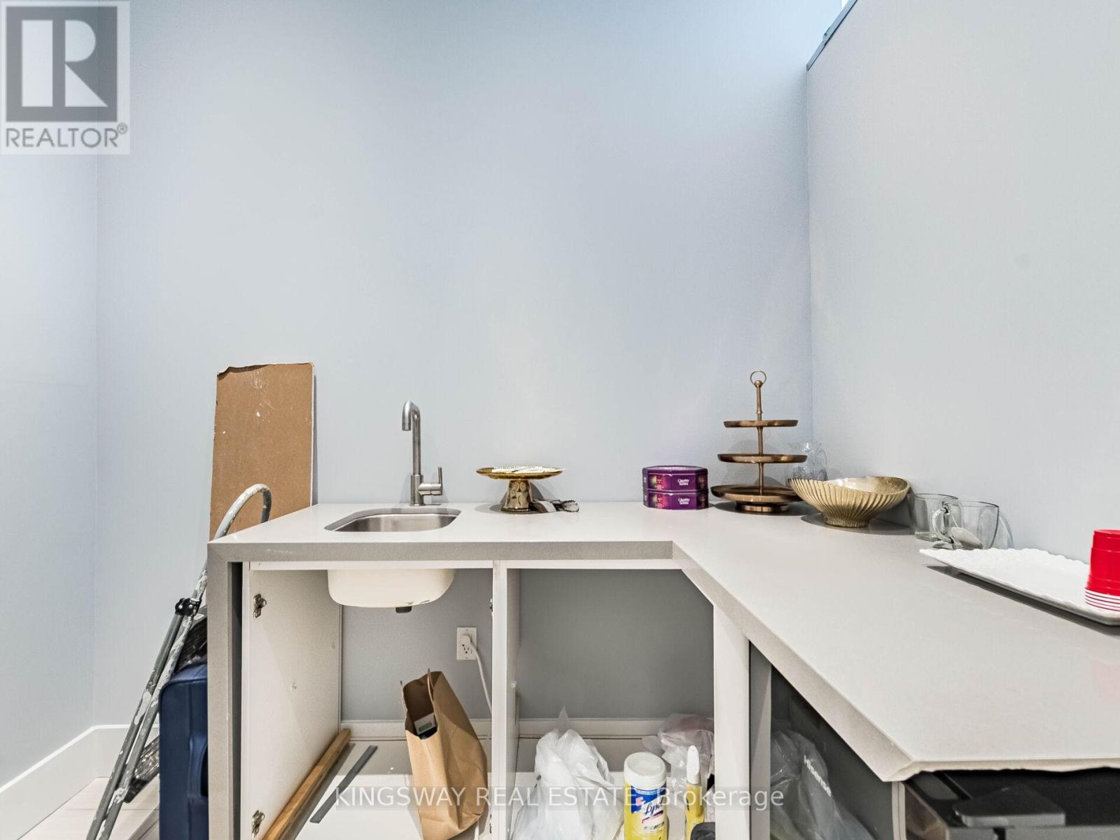 7 - 3391 Bloor Street W, Toronto, Ontario  M8X 1G3 - Photo 21 - W12731356