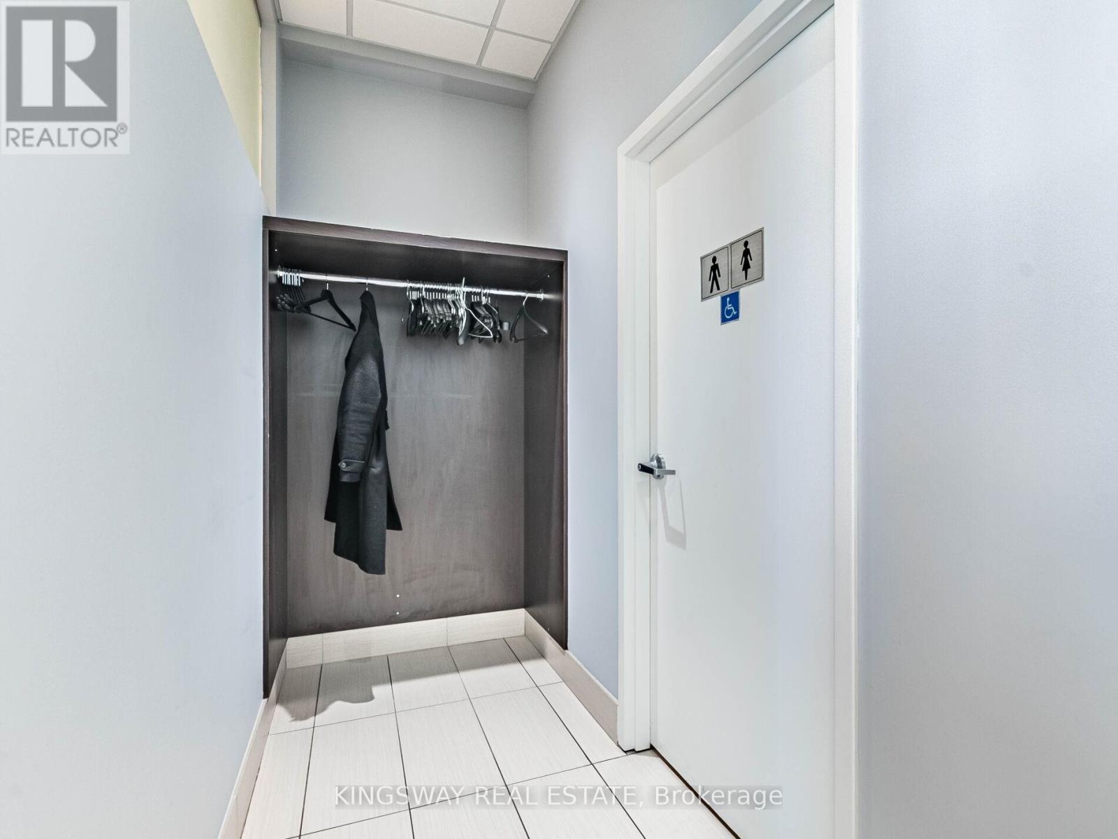 7 - 3391 Bloor Street W, Toronto, Ontario  M8X 1G3 - Photo 11 - W12731356