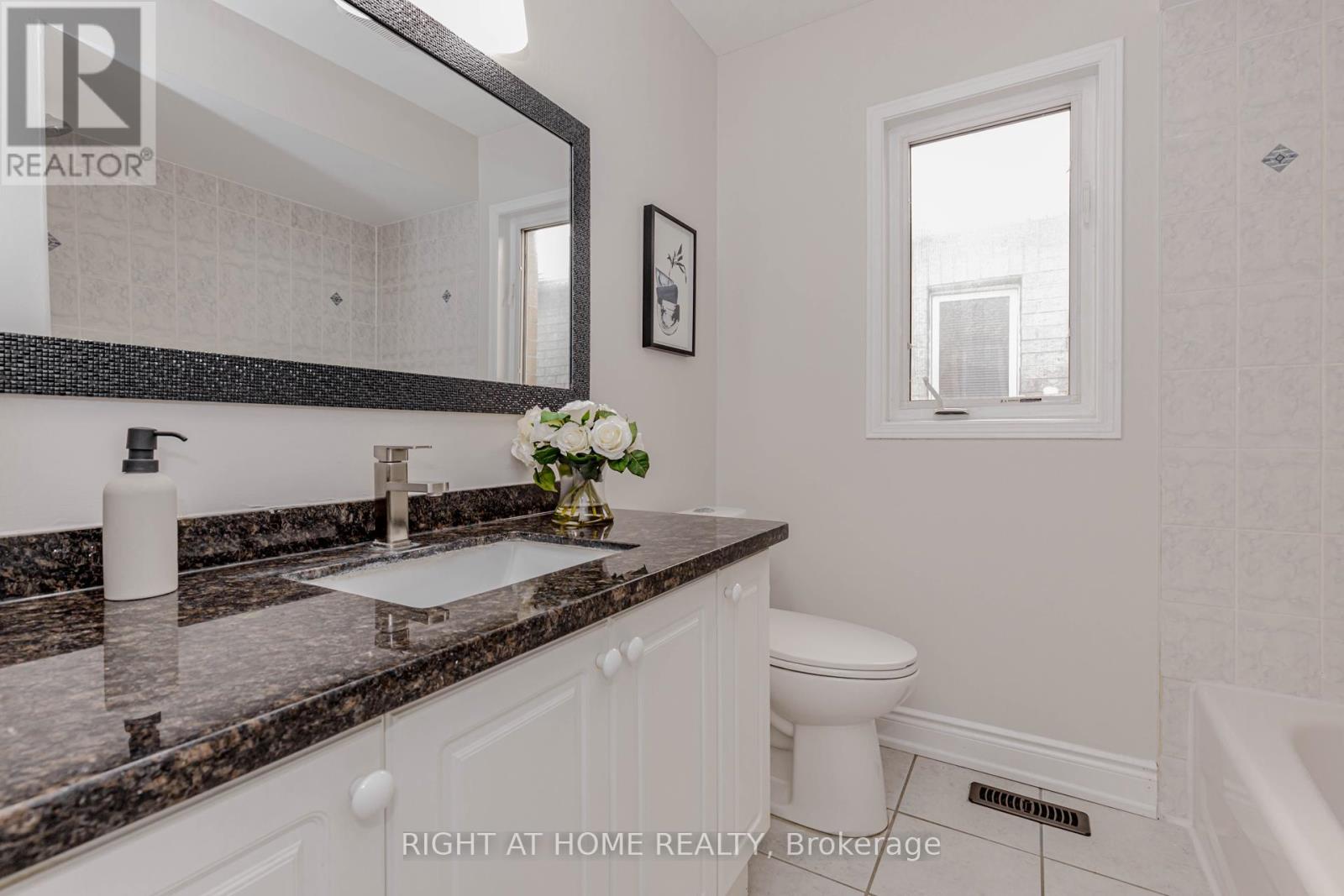 3821 Partition Road, Mississauga, Ontario  L5N 8N3 - Photo 32 - W12755626