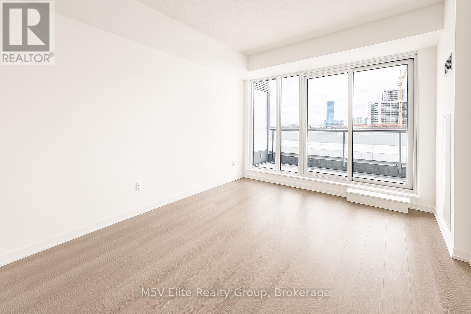 205 - 859 THE QUEENSWAY, Toronto, Ontario