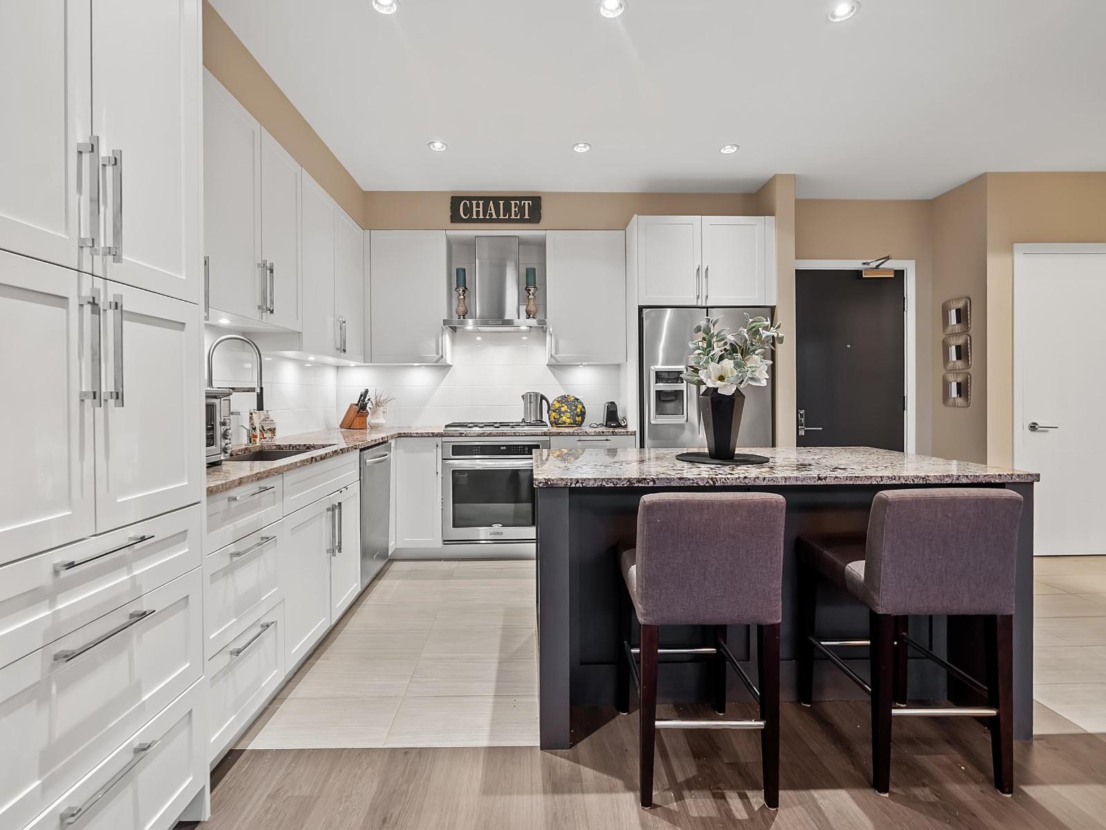 412 15360 20th Avenue, Surrey, British Columbia  V4A 2A3 - Photo 2 - R3086133