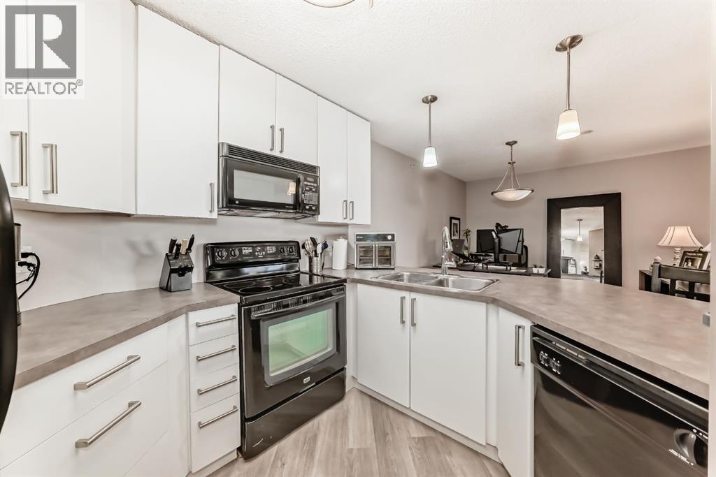 318, 25 Richard Place Sw, Calgary, Alberta  T3E 7N1 - Photo 5 - A2282235