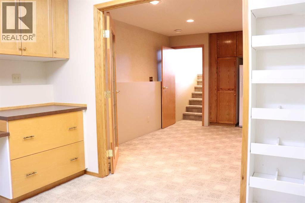 164 Mt Crandell Crescent W, Lethbridge, Alberta  T1K 6L8 - Photo 15 - A2283005