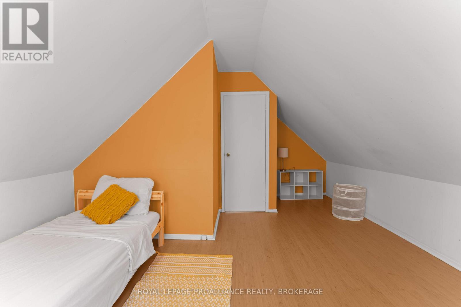 29 Livingston Avenue, Kingston (Central City East), Ontario  K7L 4L1 - Photo 41 - X12755736