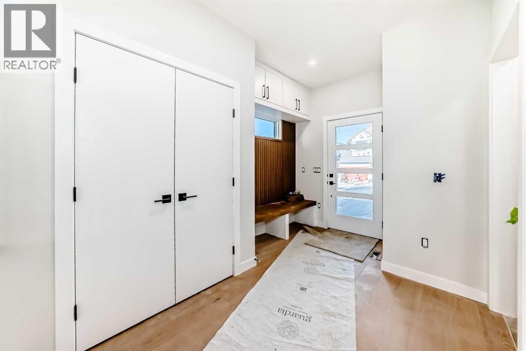 116 Heritage Manor, Cochrane, Alberta  T4C 0L3 - Photo 3 - A2273776