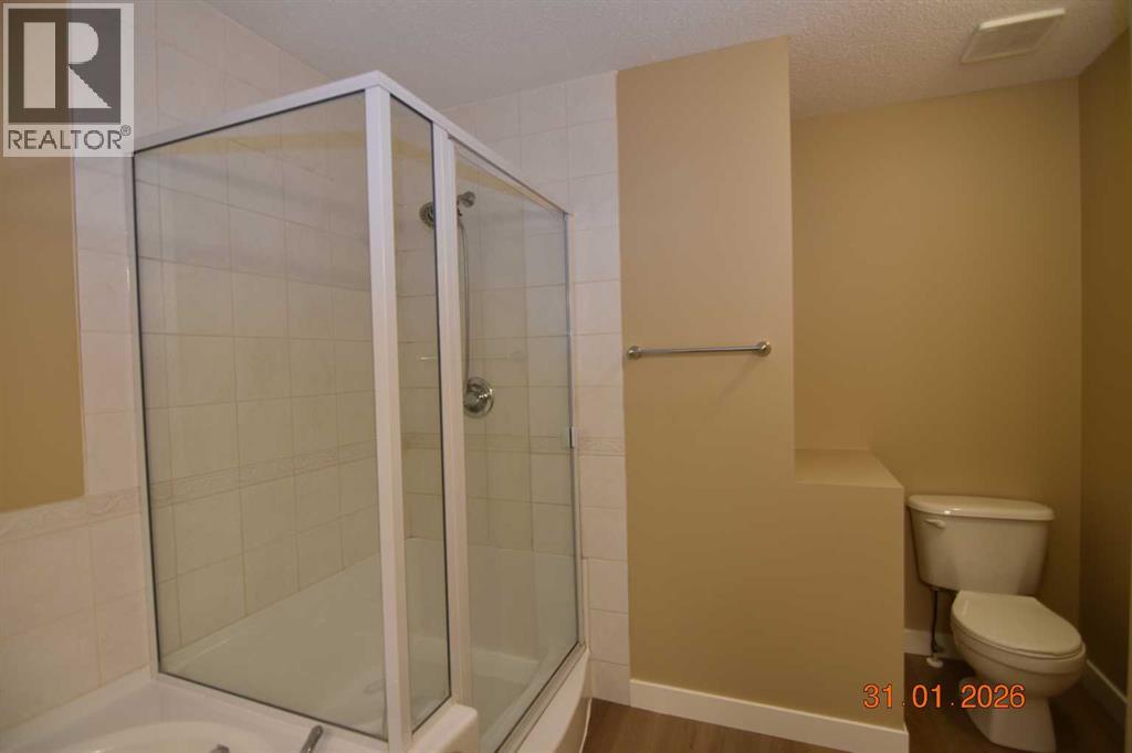 78 Somerglen Way Sw, Calgary, Alberta  T2Y 4B1 - Photo 33 - A2282880