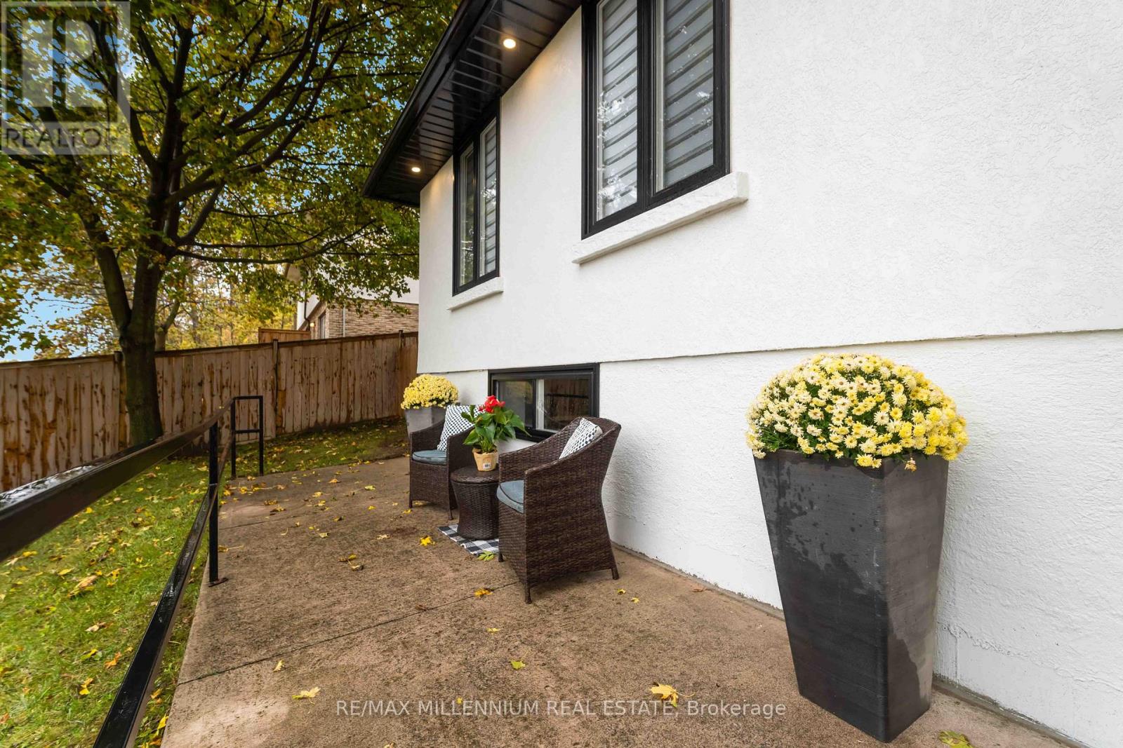 45 Bradley Street, St. Catharines, Ontario  L2T 1R5 - Photo 29 - X12509314