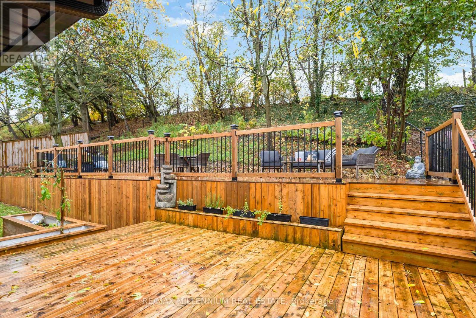 45 Bradley Street, St. Catharines, Ontario  L2T 1R5 - Photo 27 - X12509314