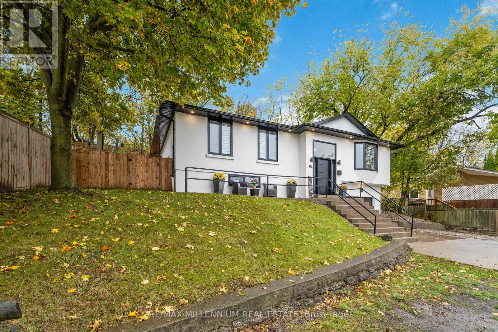 45 Bradley Street, St. Catharines, Ontario  L2T 1R5 - Photo 42 - X12509314