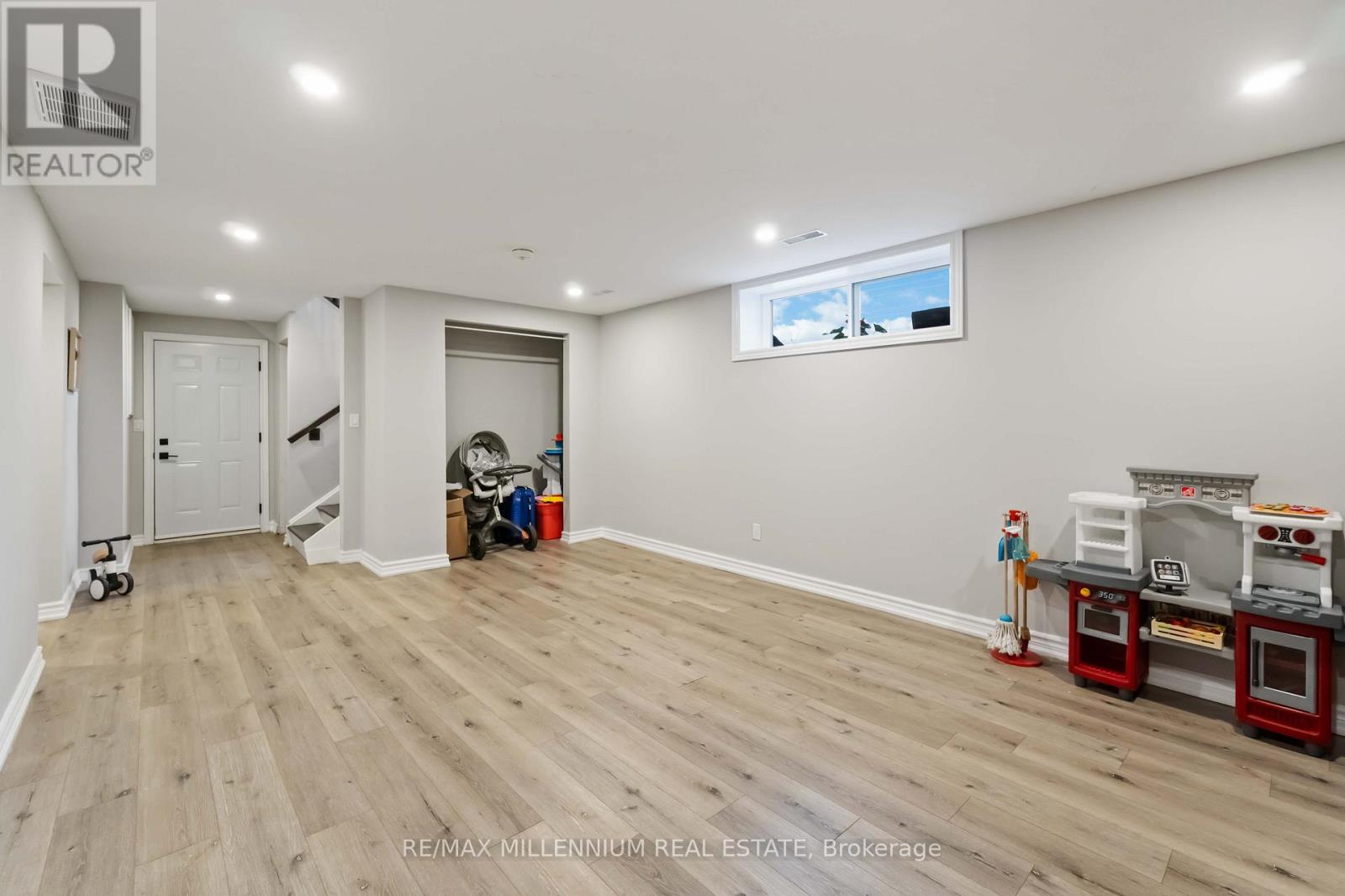 45 Bradley Street, St. Catharines, Ontario  L2T 1R5 - Photo 24 - X12509314