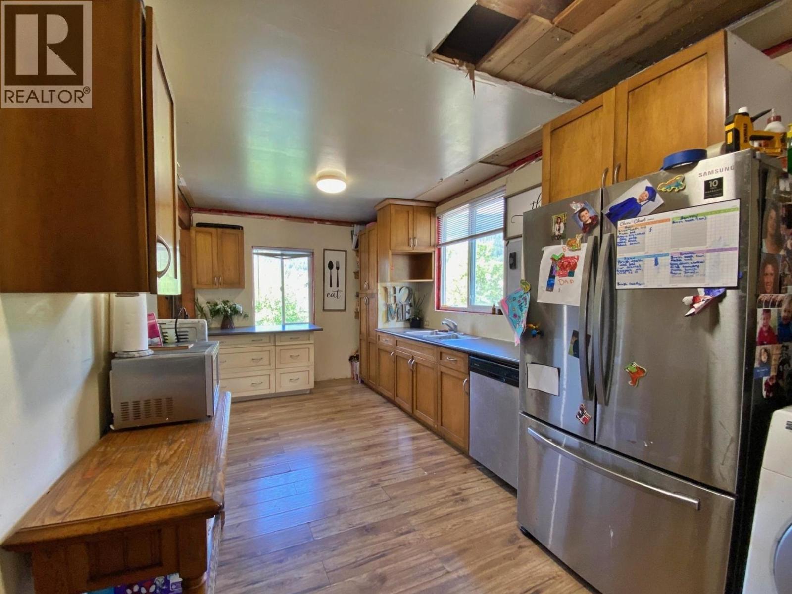 9857-9861 Church Street, Little Fort, British Columbia  V0E 2C0 - Photo 3 - 10374891