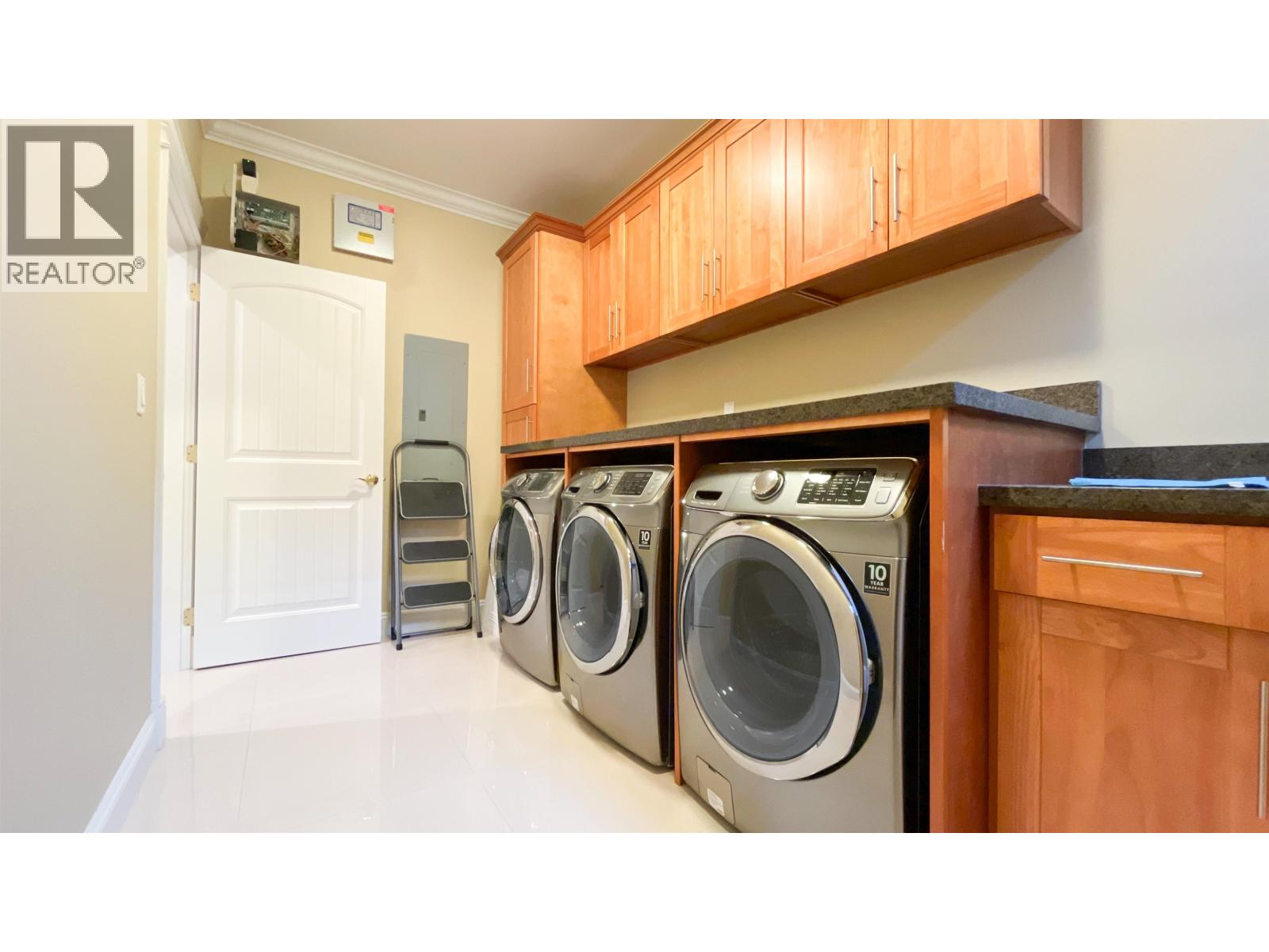 4319 Greta Street, Burnaby, British Columbia  V5J 1N9 - Photo 31 - R3086293