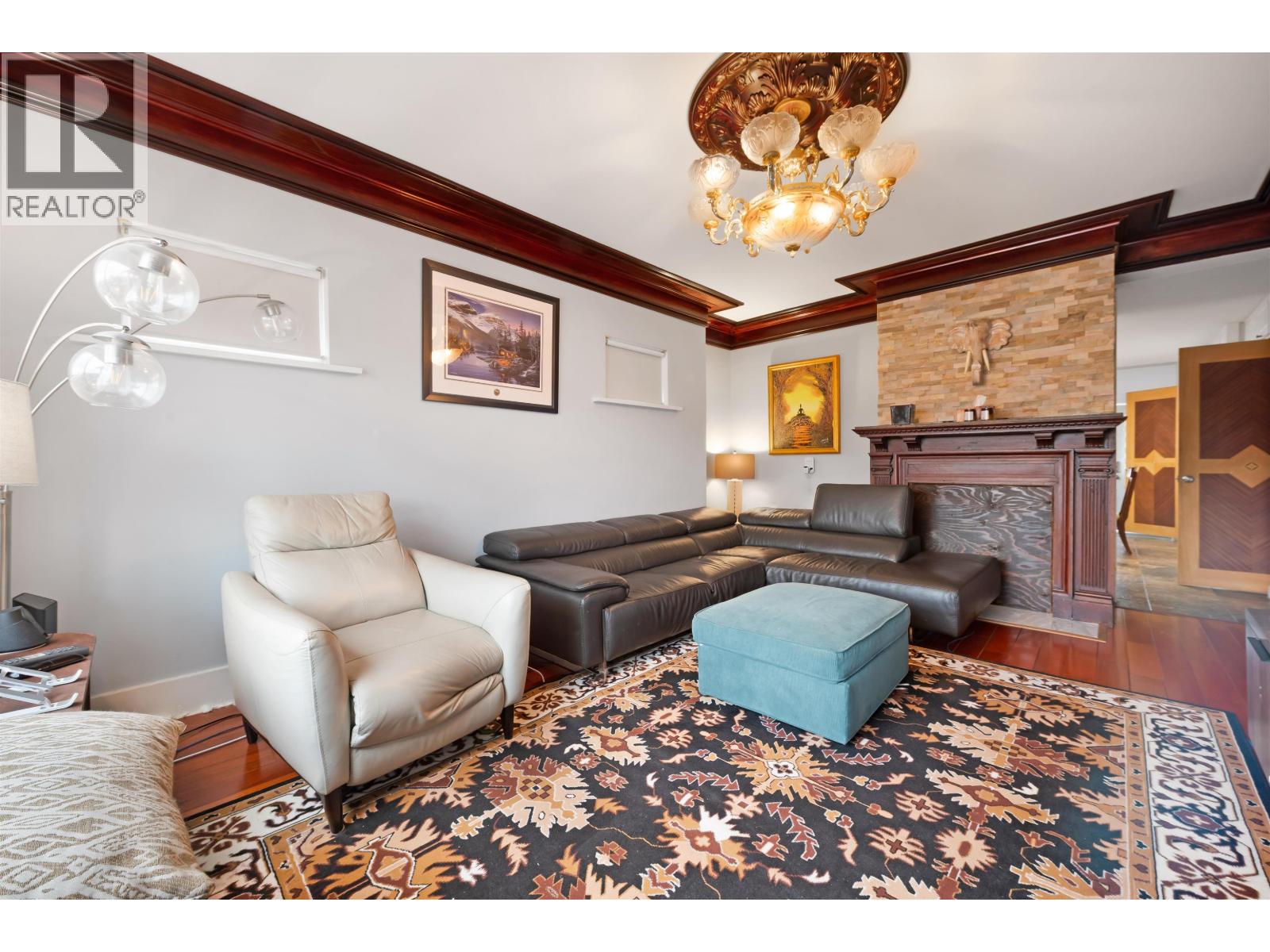 2675 Dundas Street, Vancouver, British Columbia  V5K 1R1 - Photo 4 - R3086323