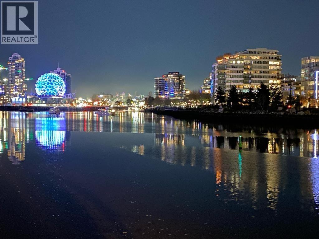 2706 1033 Marinaside Crescent, Vancouver, British Columbia  V6Z 3A3 - Photo 2 - R3086315