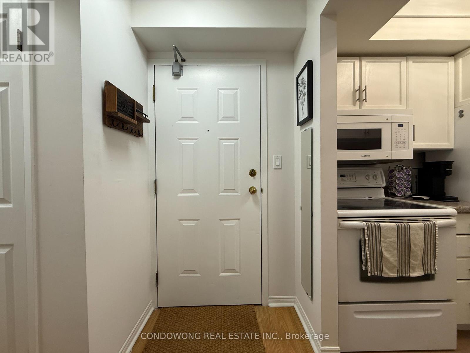 712 - 222 The Esplanade, Toronto, Ontario  M5A 4M8 - Photo 6 - C12755726