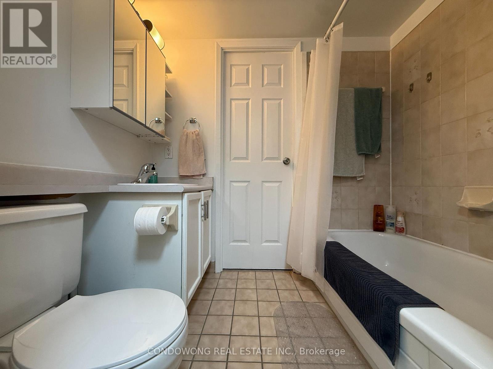 712 - 222 The Esplanade, Toronto, Ontario  M5A 4M8 - Photo 8 - C12755726