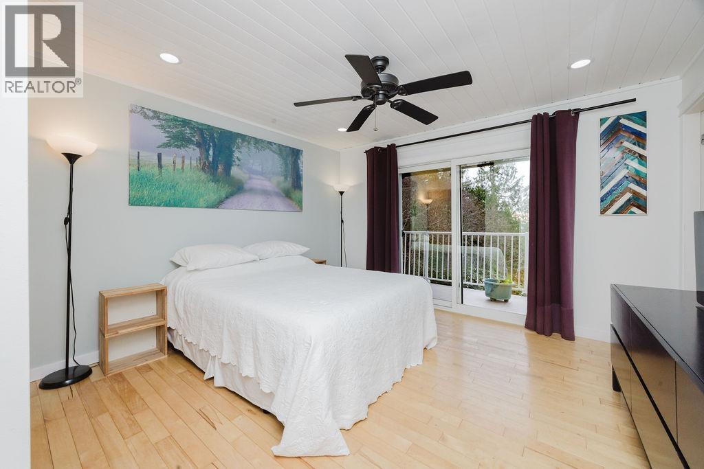 1405 Velvet Road, Gibsons, British Columbia  V0N 1V0 - Photo 14 - R3079123