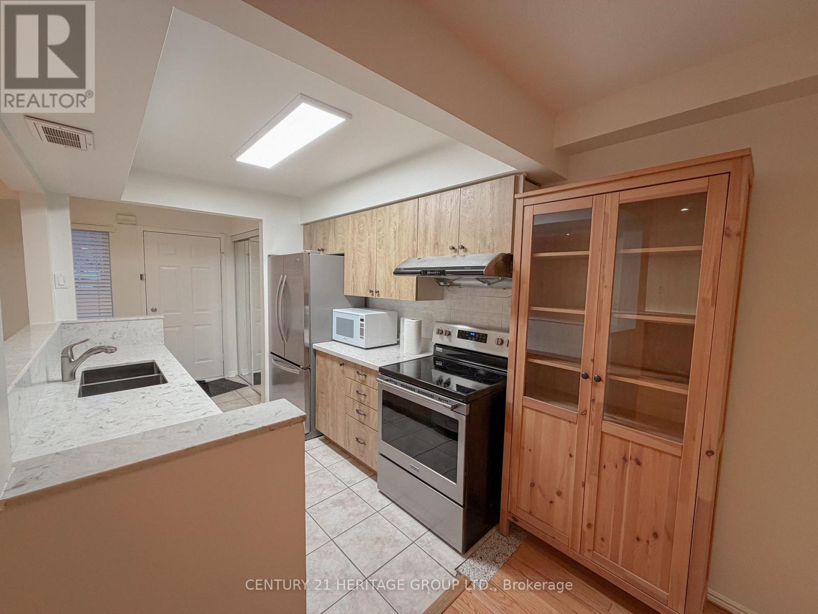 312 - 900 Steeles Avenue, Vaughan, Ontario  L4J 8C2 - Photo 3 - N12755702