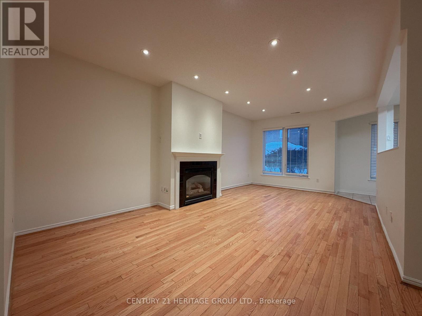 312 - 900 Steeles Avenue, Vaughan, Ontario  L4J 8C2 - Photo 5 - N12755702