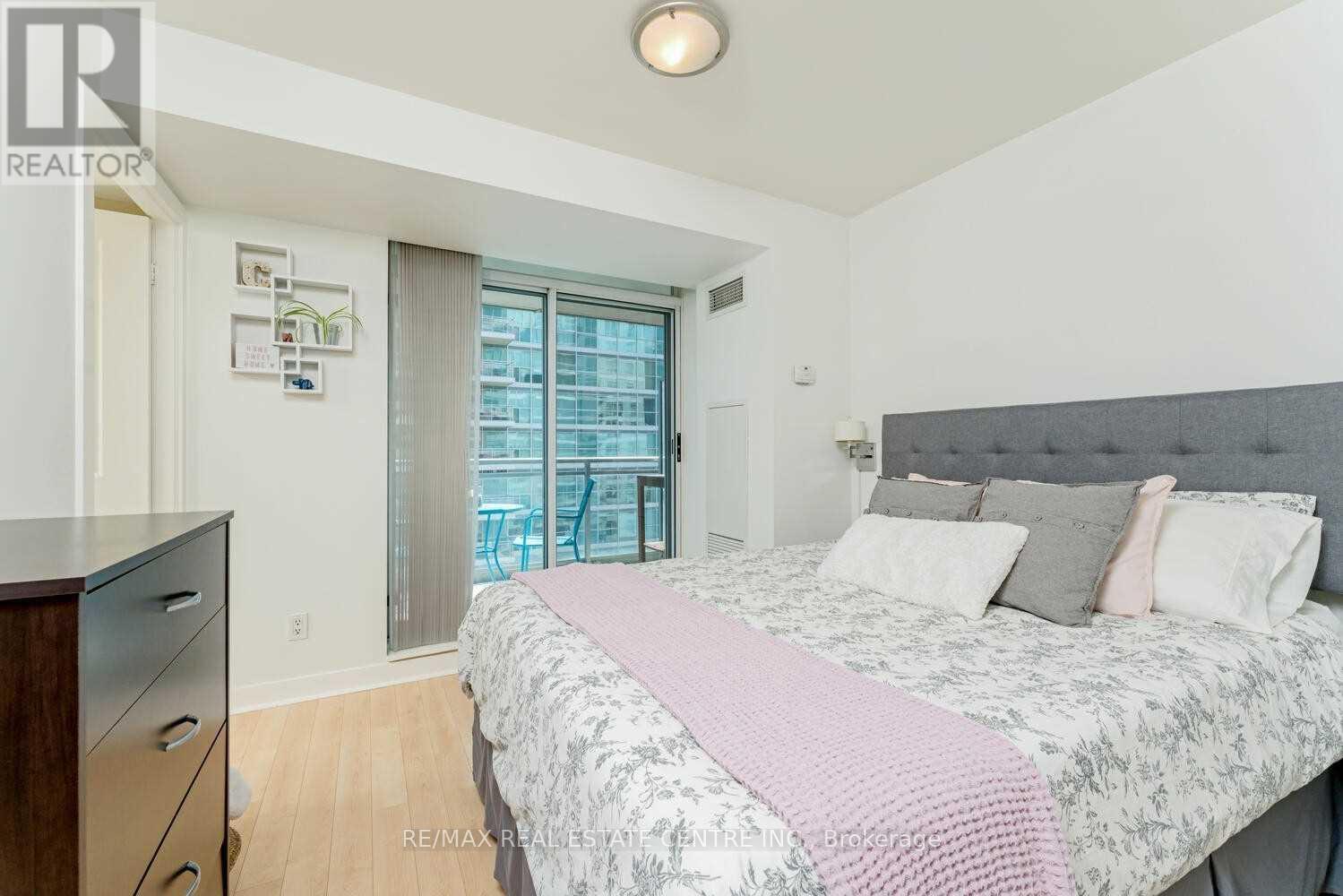 1711 - 50 Lynn Williams St Street, Toronto, Ontario  M6K 3R9 - Photo 7 - C12755458