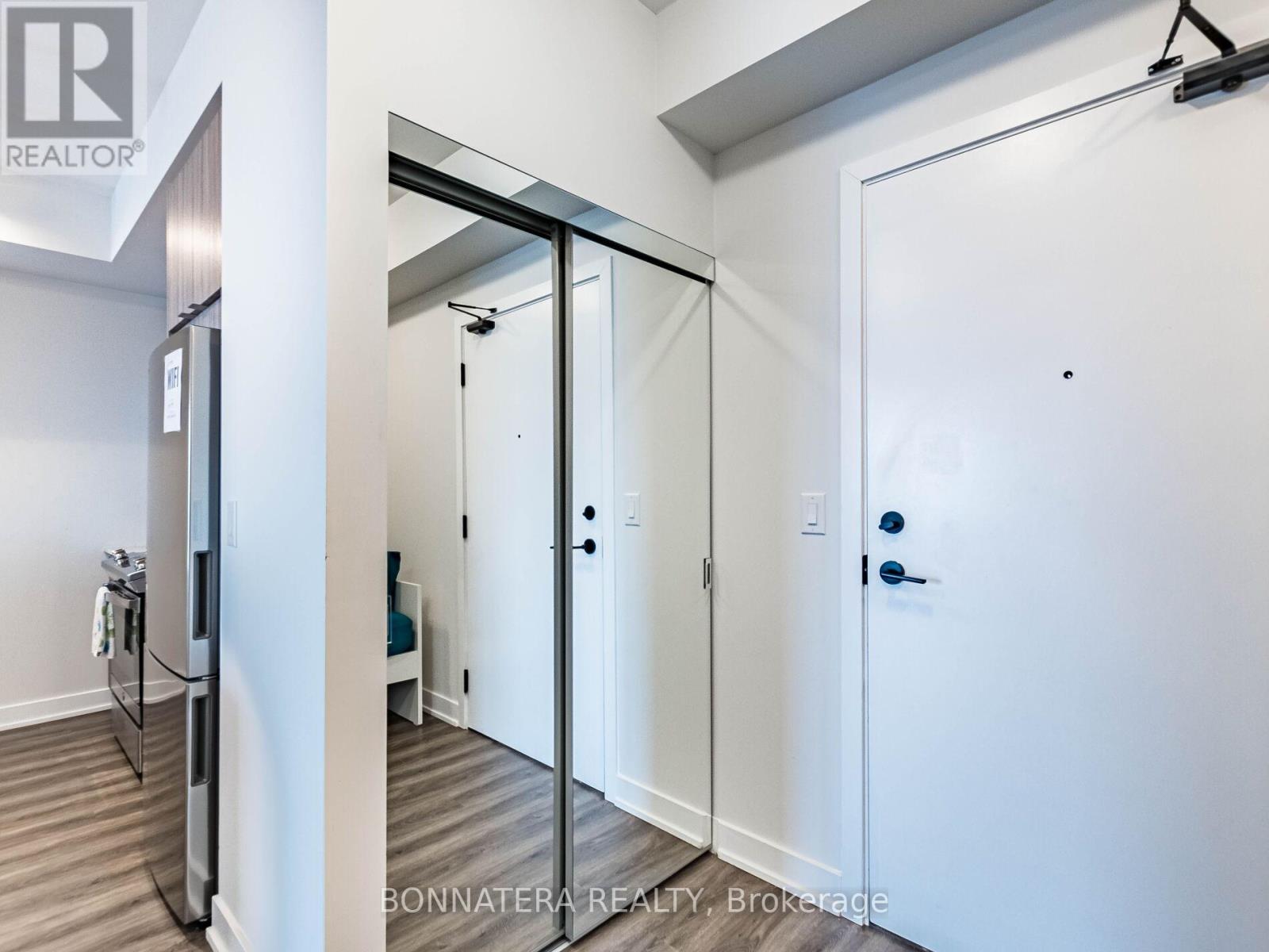 3302 - 4130 Parkside Village Drive, Mississauga, Ontario  L5B 0L7 - Photo 11 - W12755700