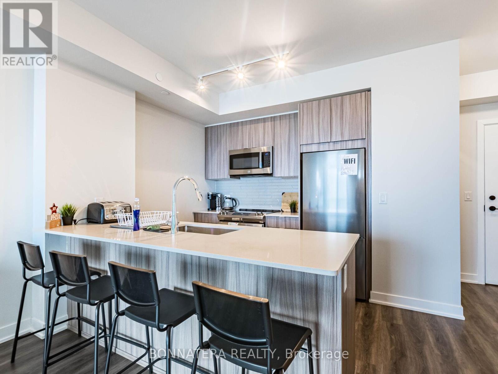 3302 - 4130 Parkside Village Drive, Mississauga, Ontario  L5B 0L7 - Photo 18 - W12755700