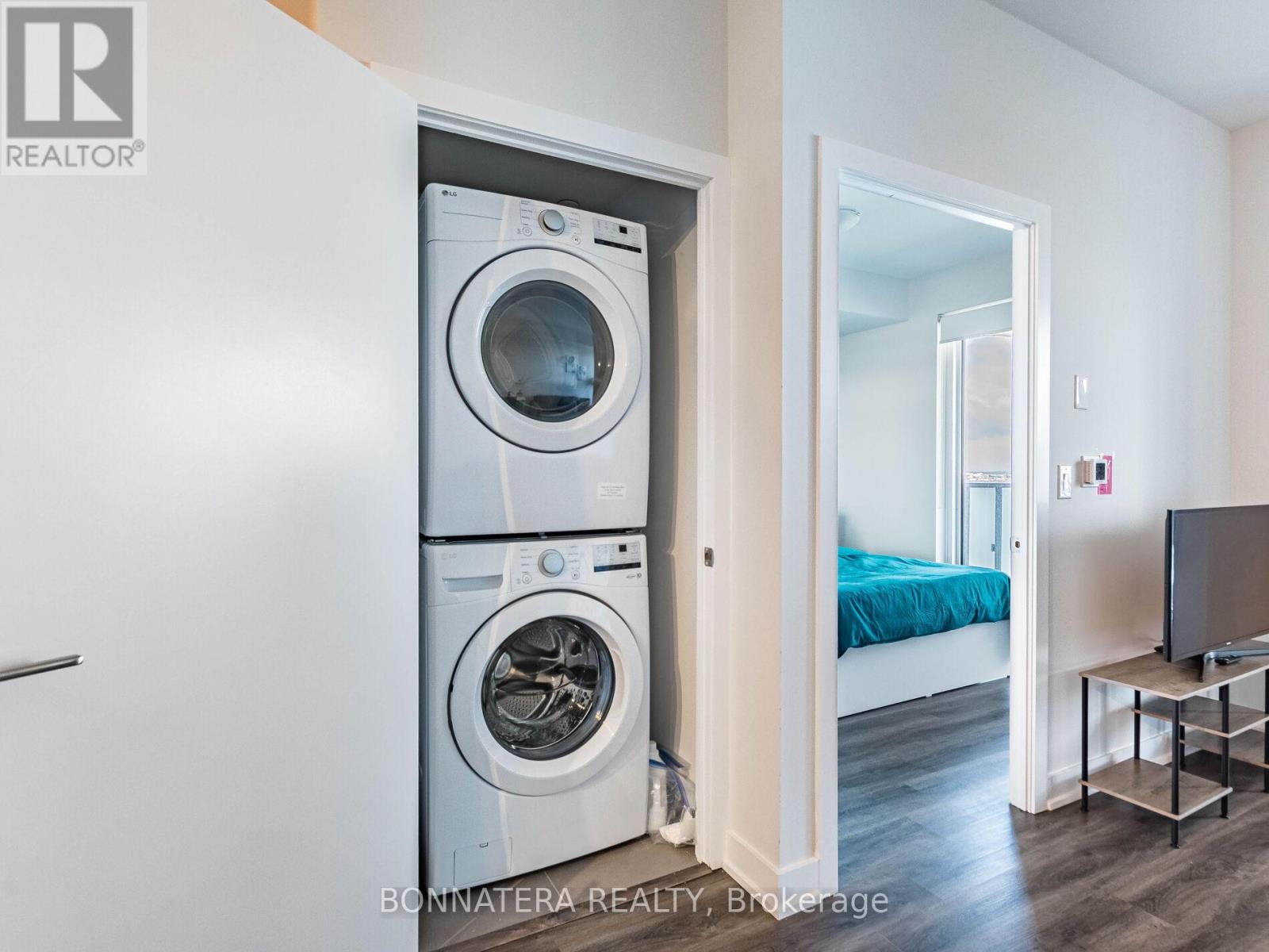 3302 - 4130 Parkside Village Drive, Mississauga, Ontario  L5B 0L7 - Photo 43 - W12755700