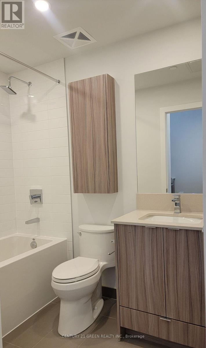 204 - 430 Square One Drive, Mississauga, Ontario  L5B 3Y1 - Photo 13 - W12755708