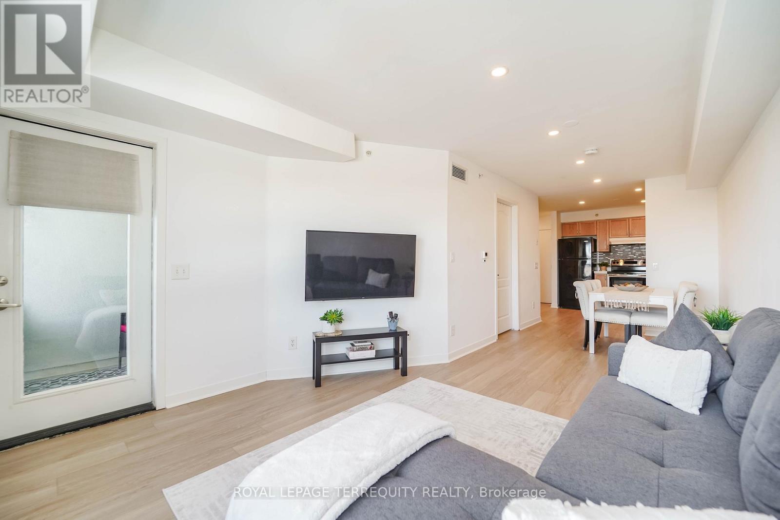 2405 - 6 Dayspring Circle, Brampton, Ontario  L6P 2Z6 - Photo 10 - W12755716