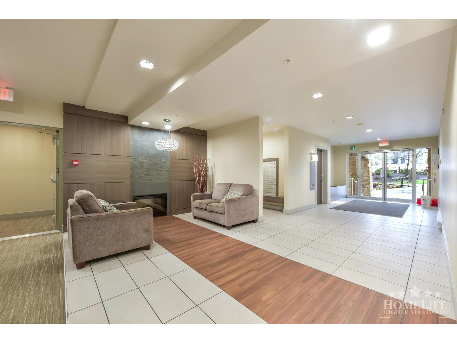 202 6460 194 Street, Surrey, British Columbia  V4N 6J8 - Photo 3 - R3086365