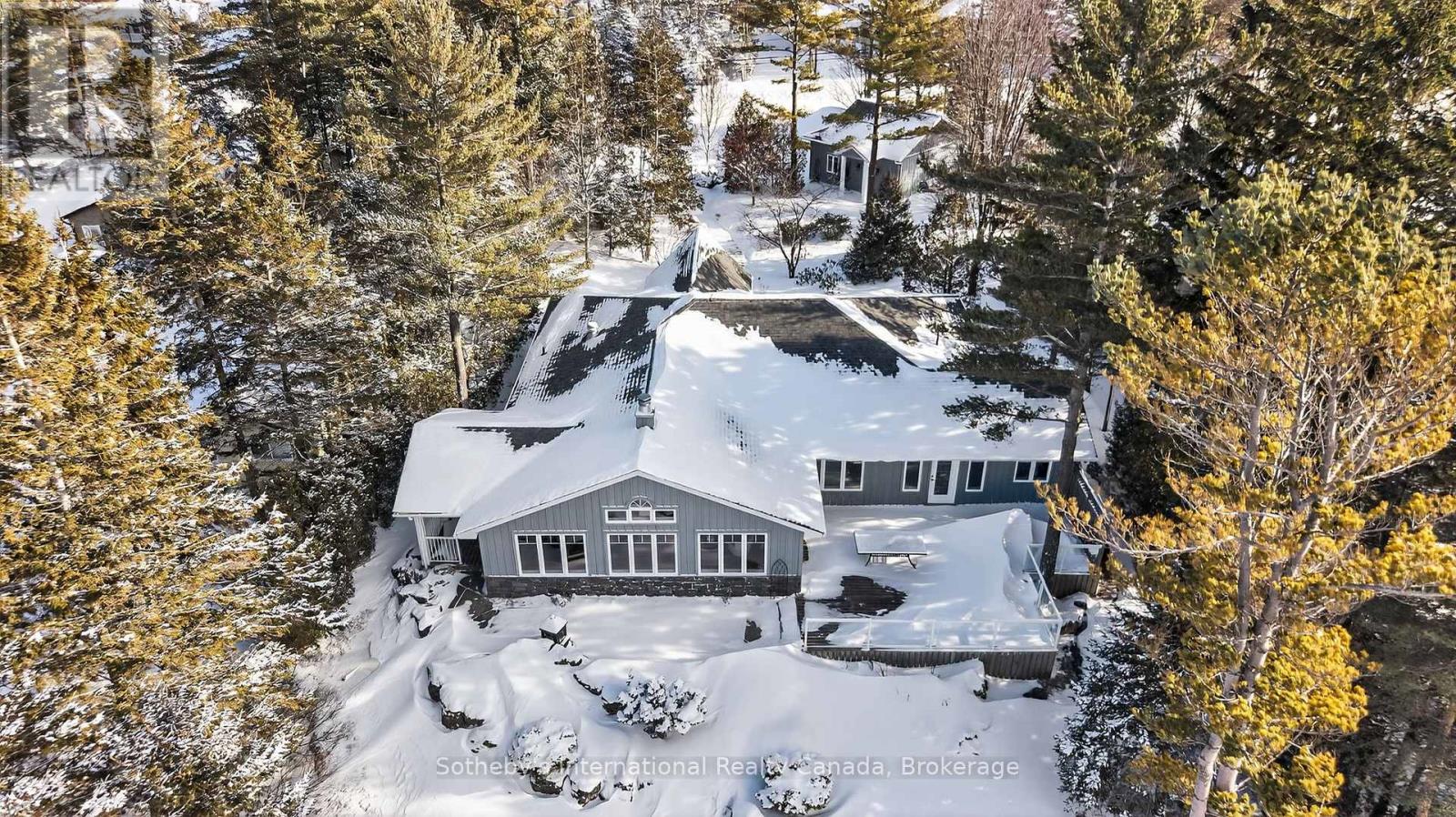 1036 River Road E, Wasaga Beach, Ontario  L0L 2P0 - Photo 10 - S12755812